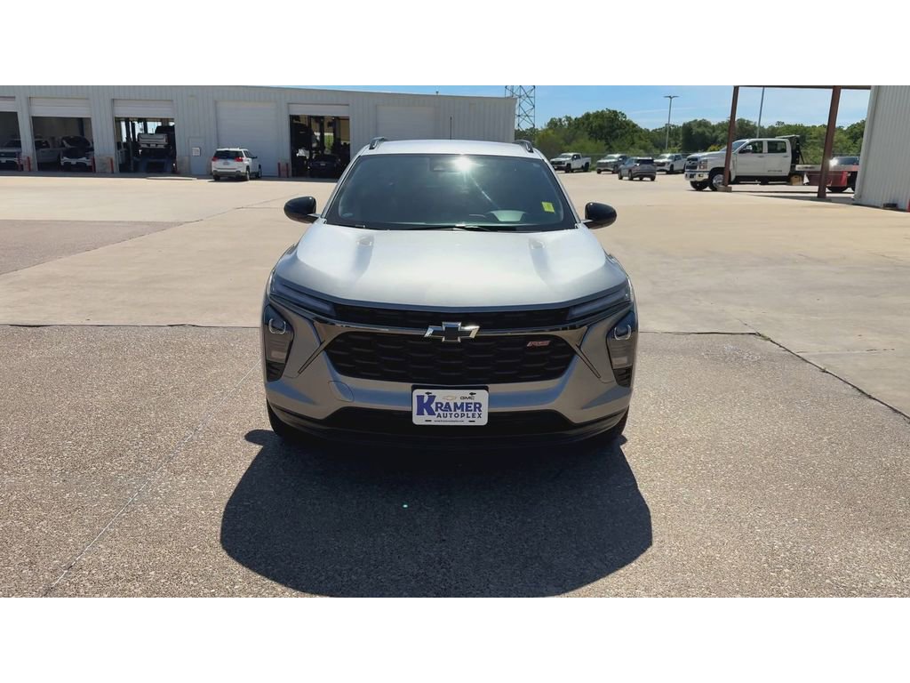 Used 2024 Chevrolet Trax RS w/ Driver Confidence Package image 3