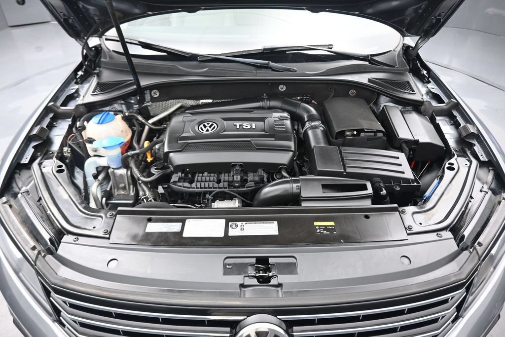 Used 2017 Volkswagen Passat 1.8T SE FWD image 45