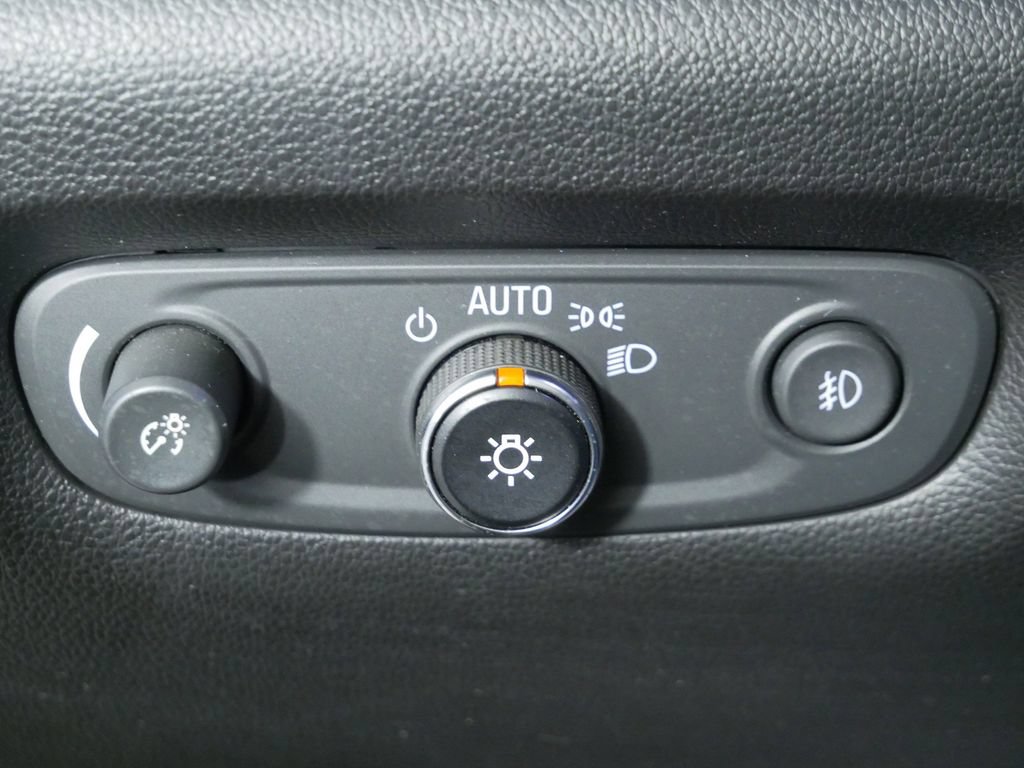 Used 2018 Chevrolet Traverse Premier w/ LPO, Black Accent Package AWD/4WD image 24