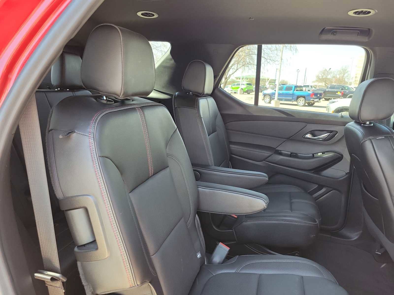 Used 2023 Chevrolet Traverse RS image 17