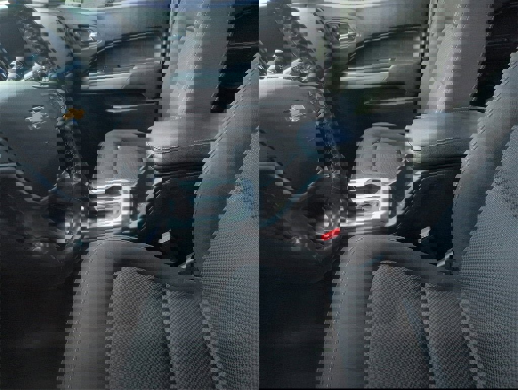 Used 2019 Chevrolet Colorado LT image 2