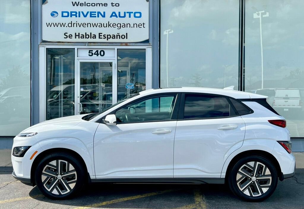 Used 2022 Hyundai Kona SEL w/ Convenience Package FWD image 2