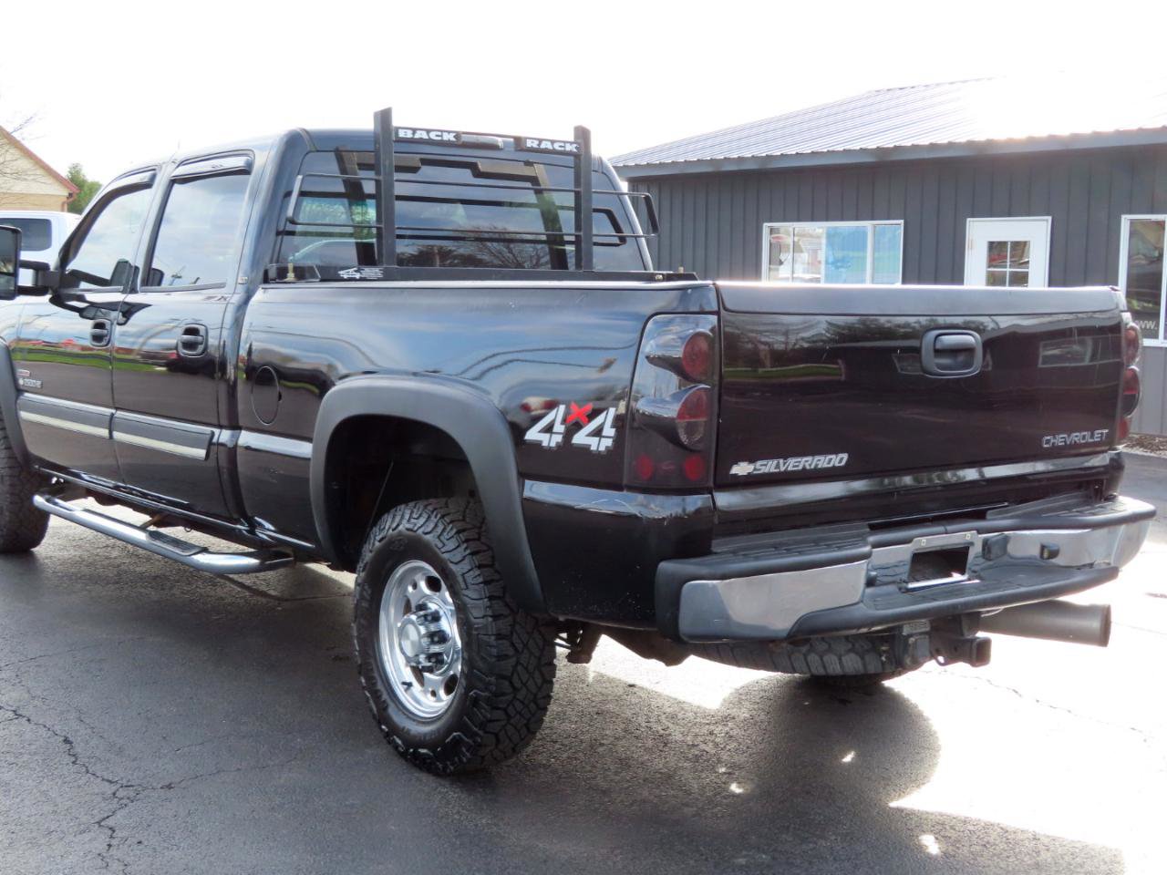 Used 2005 Chevrolet Silverado 2500 LT w/ Heavy-Duty Power Package image 18