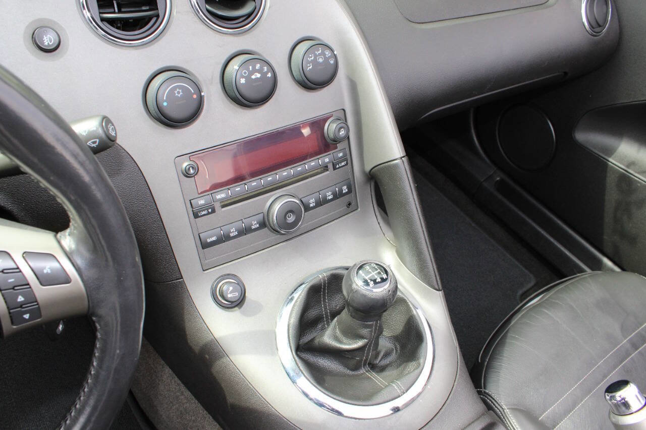 Used 2006 Pontiac Solstice Convertible w/ Premium Package image 19