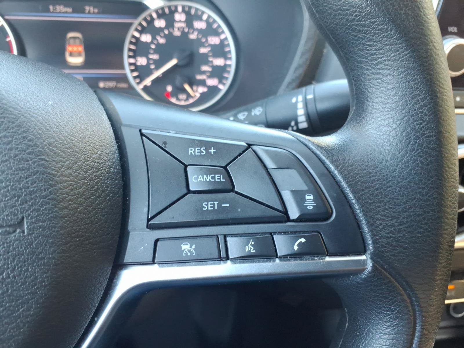 Used 2025 Nissan Sentra SV FWD image 23