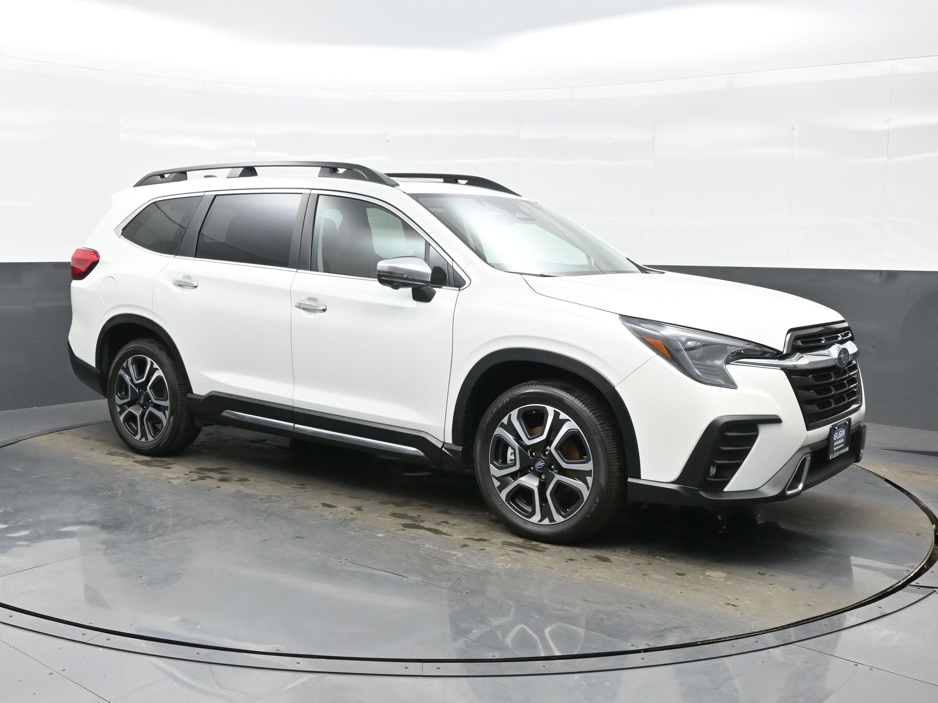 Used 2023 Subaru Ascent Touring image 8