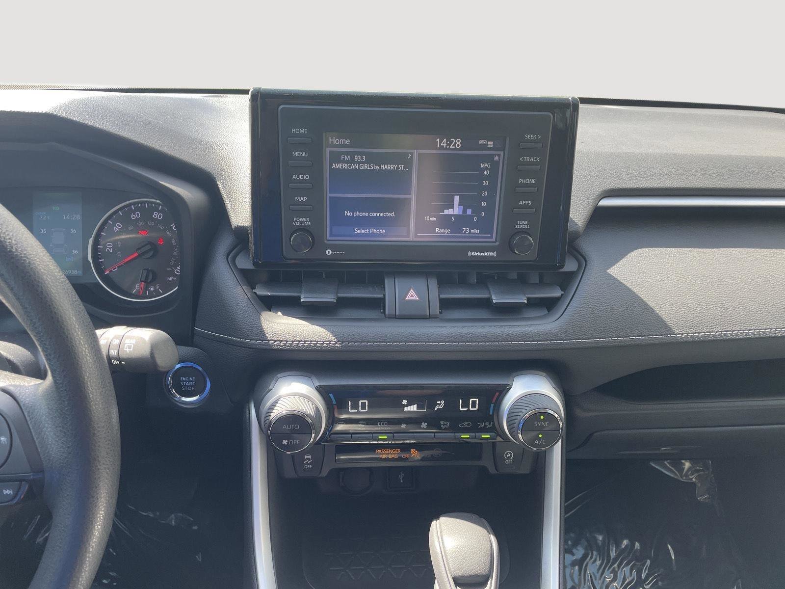 Used 2022 Toyota RAV4 XLE AWD/4WD image 17