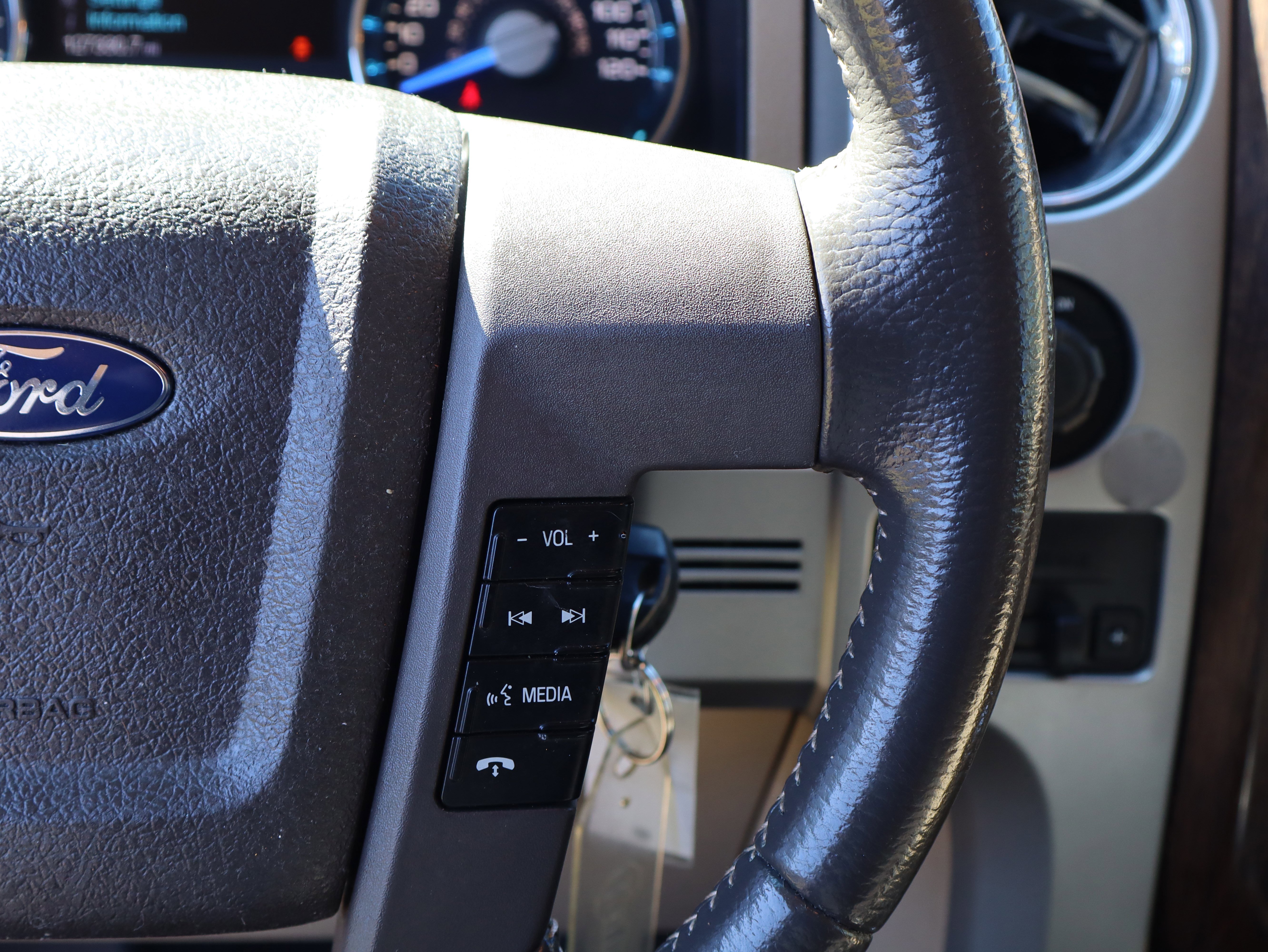 Used 2013 Ford F150 Lariat w/ Mid Equipment Group image 27