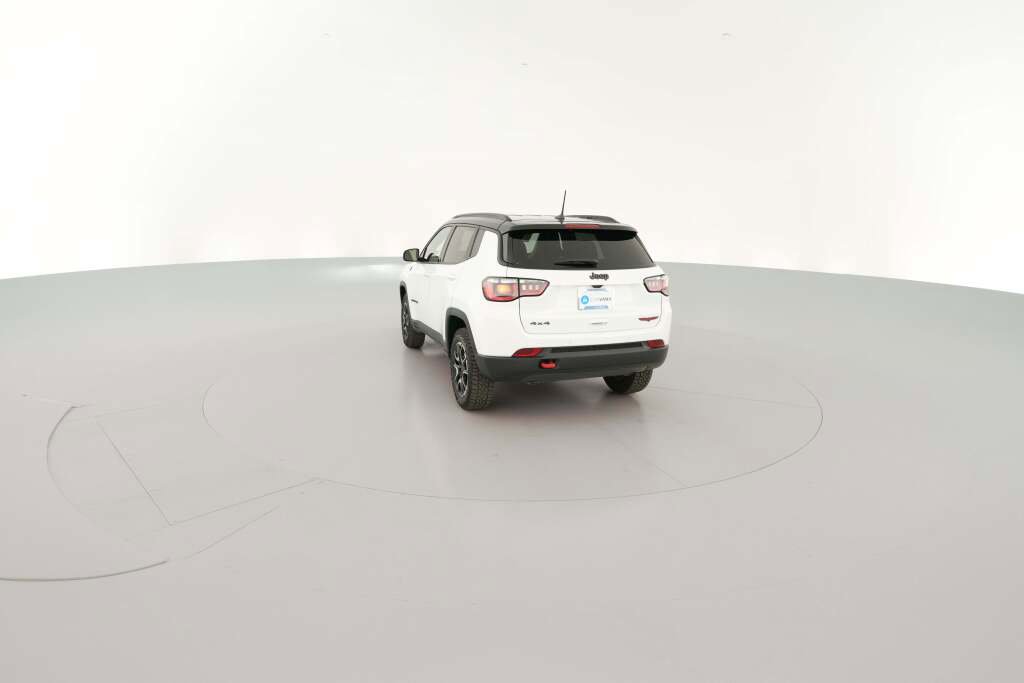 New 2026 Jeep Compass Trailhawk image 9