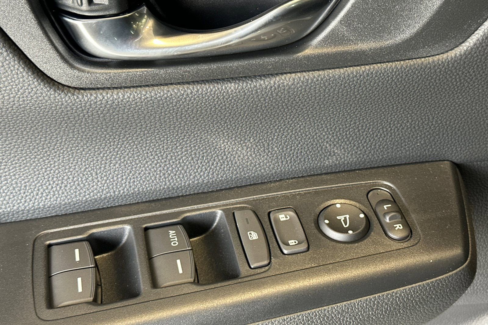 New 2026 Honda CR-V LX image 10