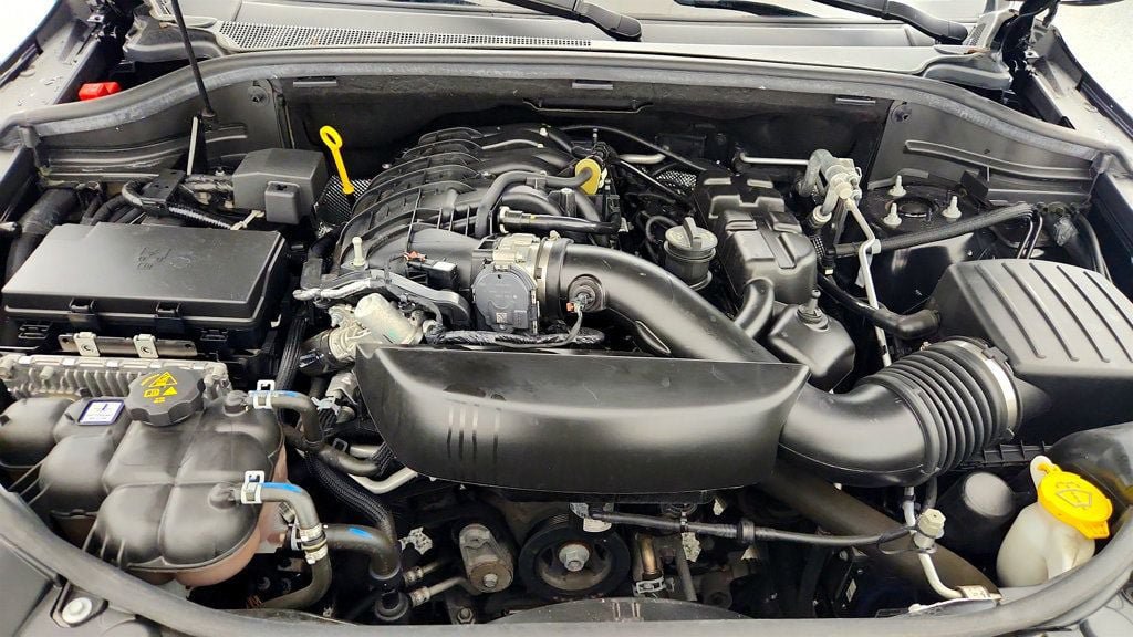 Used 2022 Jeep Grand Cherokee Laredo X RWD image 25