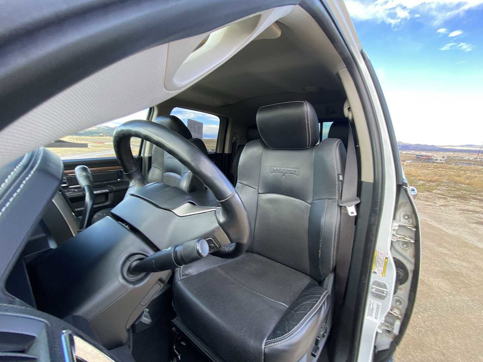 Used 2014 RAM 3500 Laramie w/ Convenience Group image 16