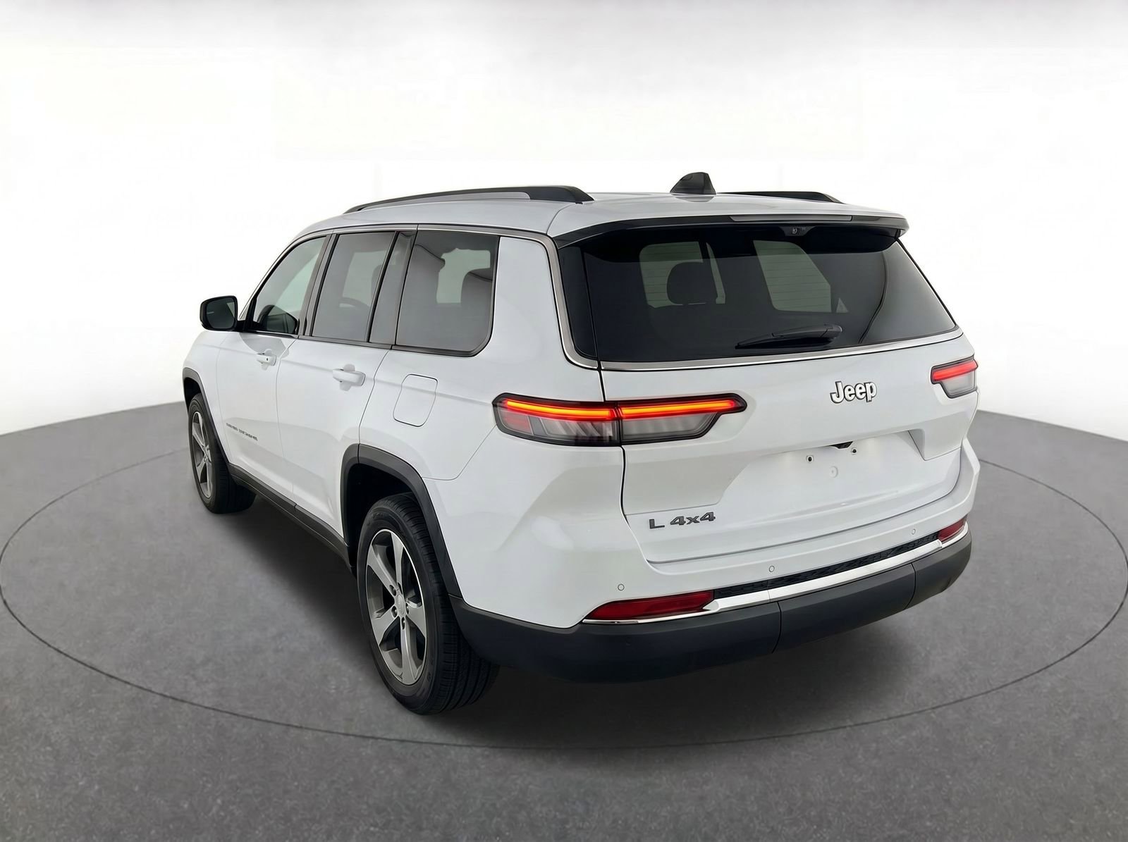 Used 2022 Jeep Grand Cherokee L Limited w/ Luxury Tech Group II AWD/4WD image 5