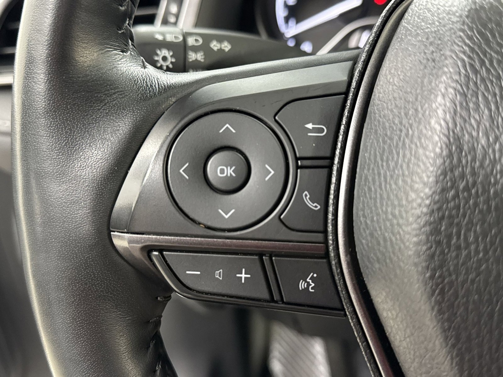 Used 2024 Toyota Camry SE w/ Cold Weather Package image 36