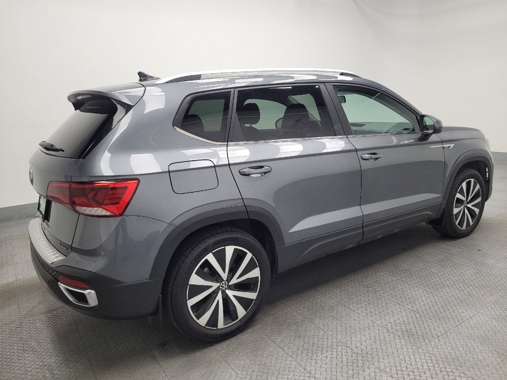 Used 2022 Volkswagen Taos SE image 10
