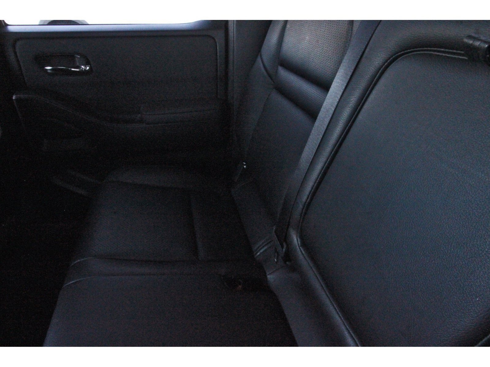 Used 2024 Nissan Frontier SV RWD image 15