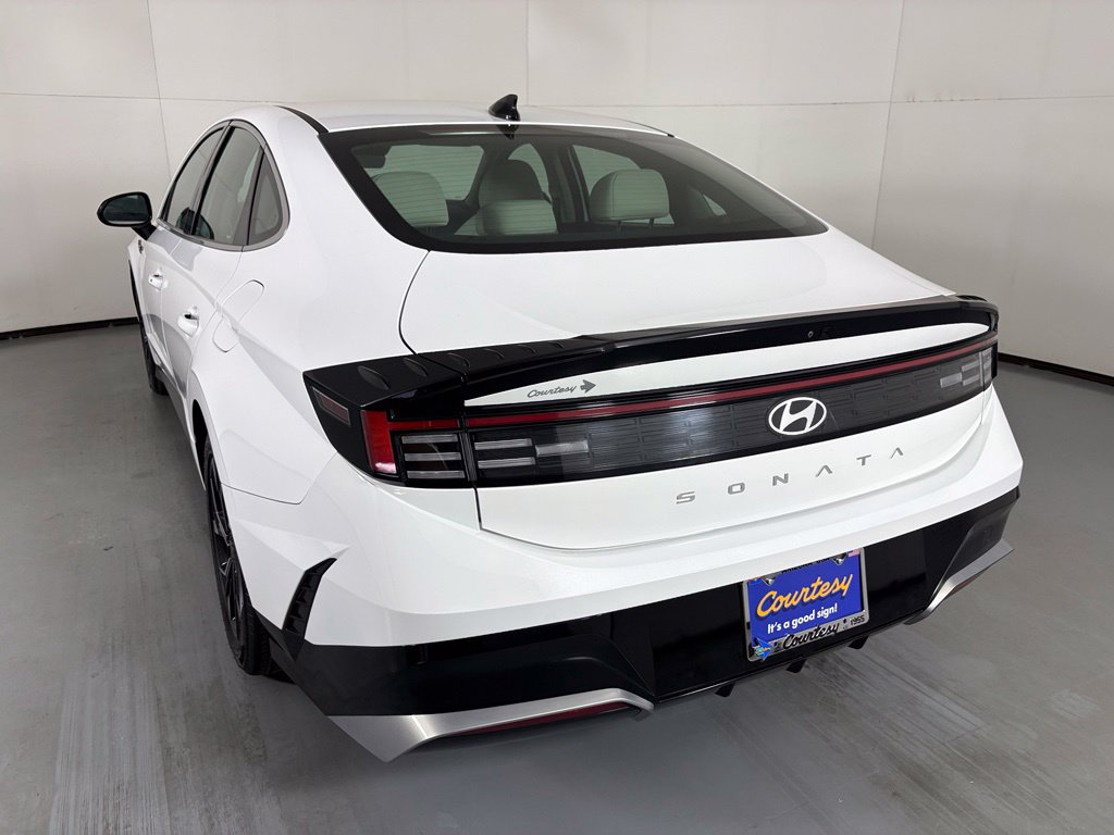 Used 2025 Hyundai Sonata SEL FWD image 6