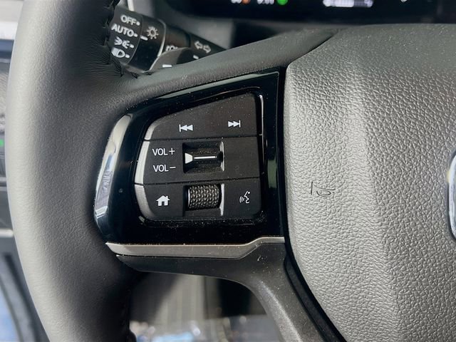 Used 2025 Honda Odyssey Touring image 17