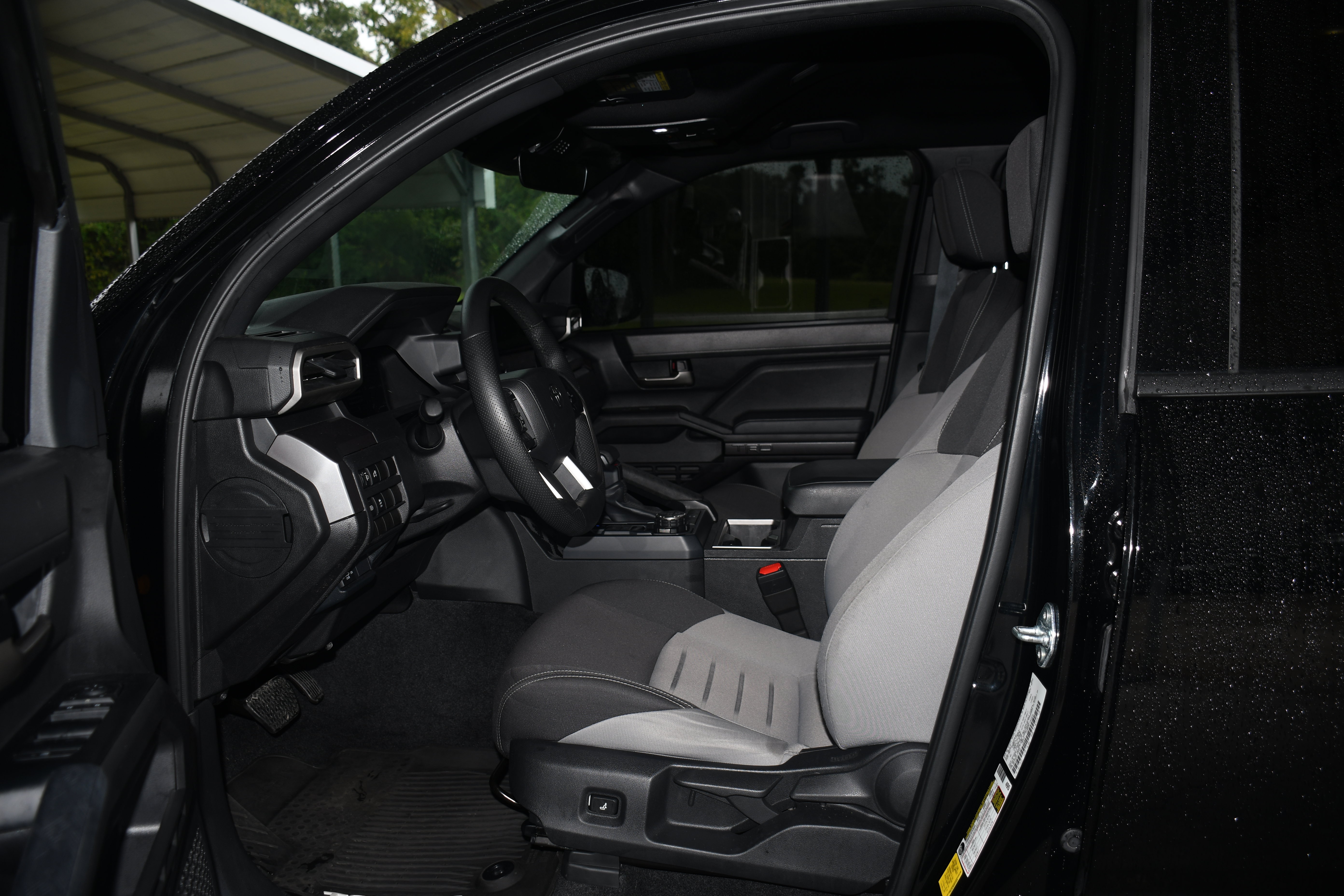 Used 2025 Toyota Tacoma TRD Off-Road AWD/4WD image 7