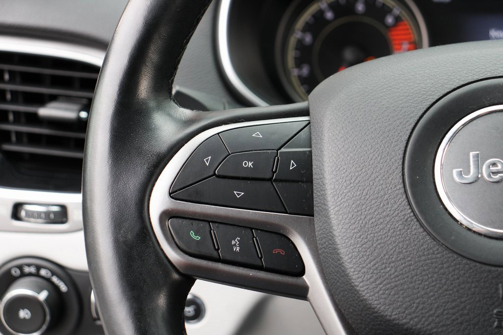 Used 2020 Jeep Cherokee Limited image 22