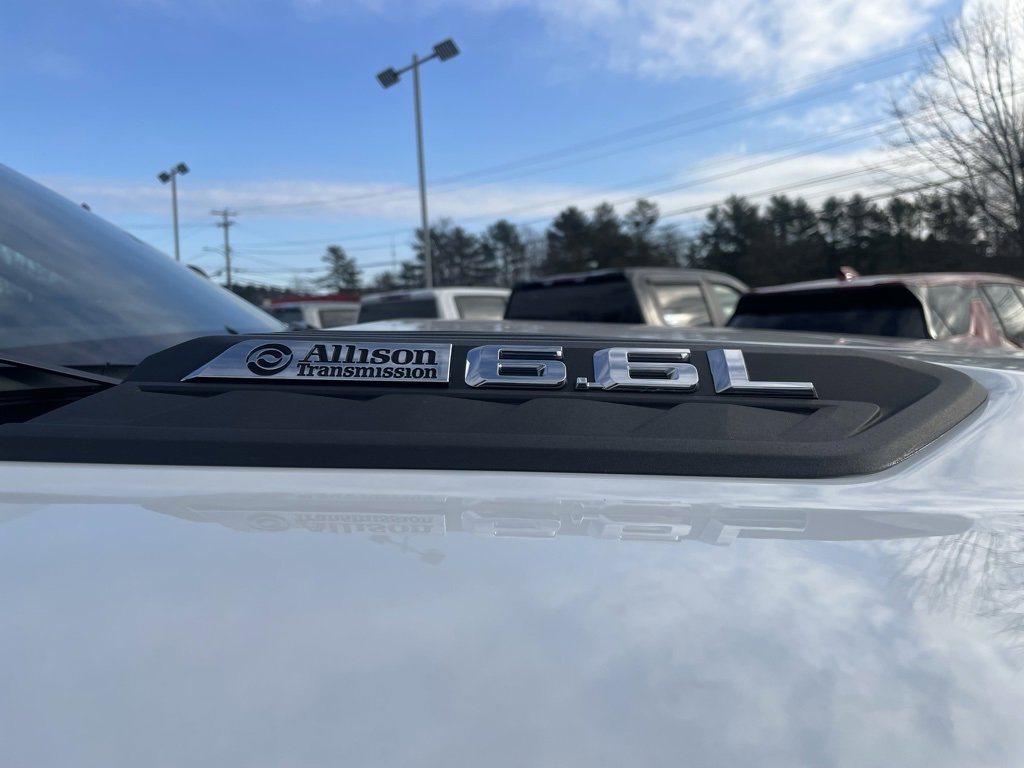 Used 2024 Chevrolet Silverado 2500 LT w/ Convenience Package image 11