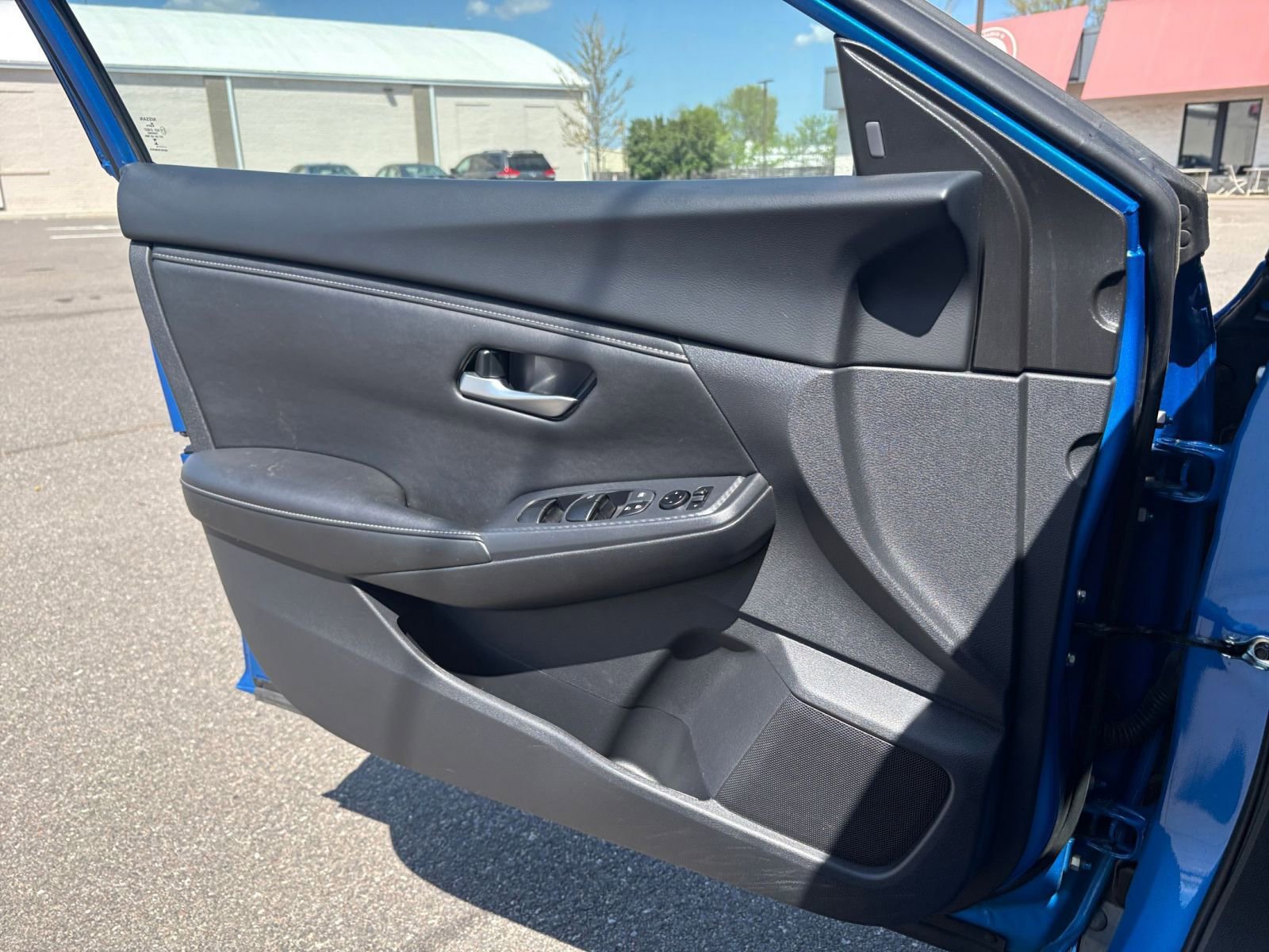 Used 2025 Nissan Sentra SV FWD image 18