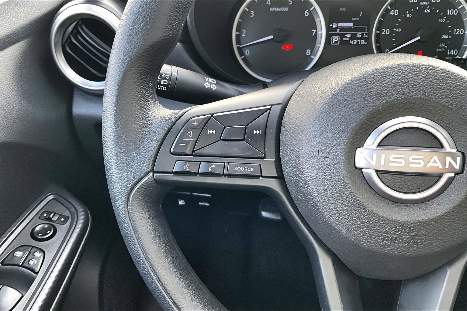 Used 2025 Nissan Versa S w/ Trunk Package image 10