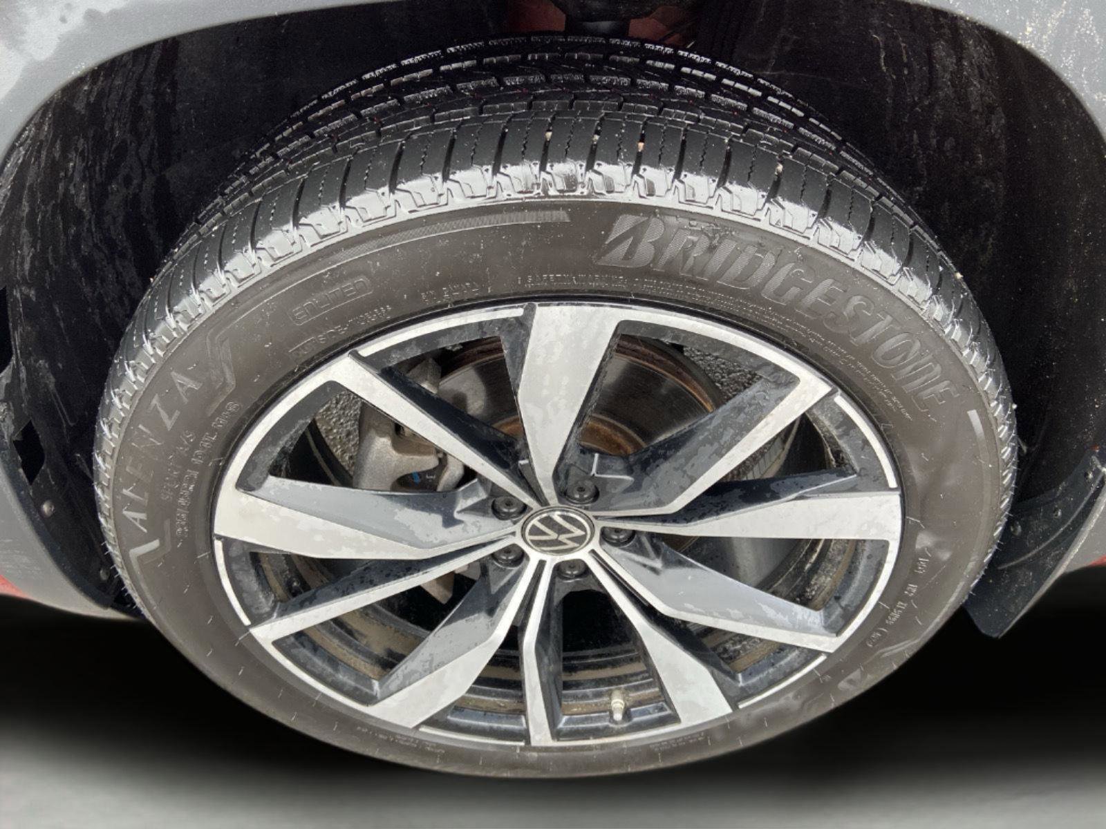 Used 2025 Volkswagen Atlas SEL Premium R-Line AWD/4WD image 36