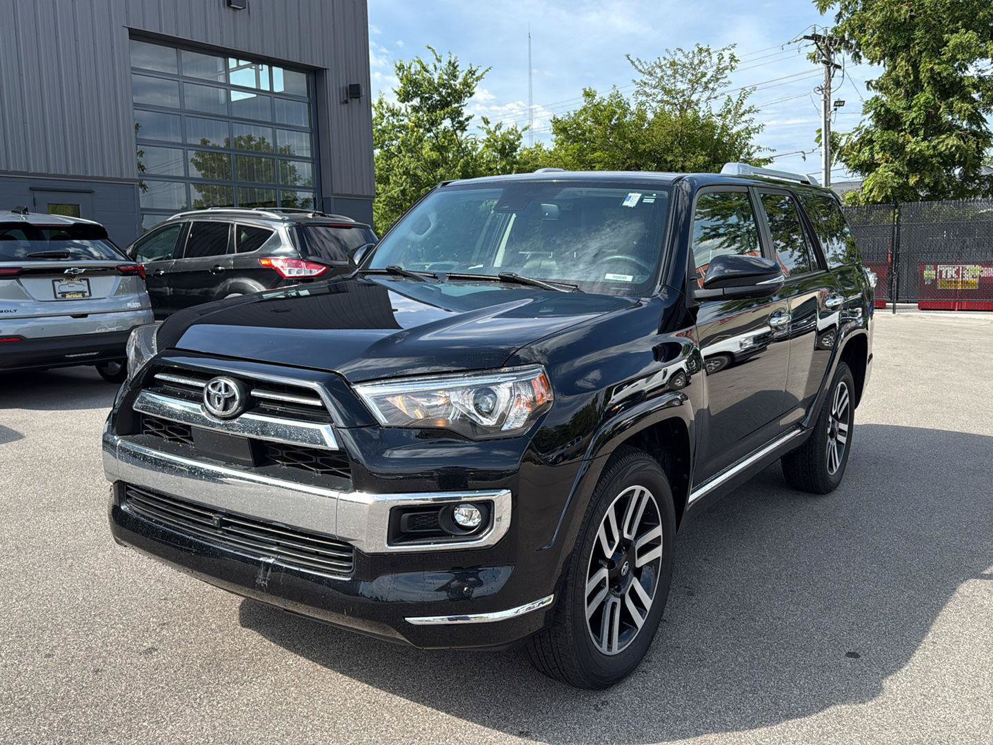Used 2023 Toyota 4Runner Limited AWD/4WD image 6