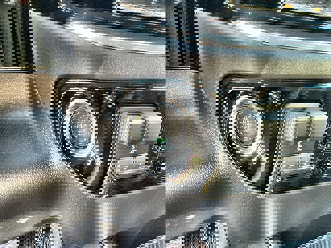 New 2026 GMC Sierra 1500 SLT w/ SLT Premium Plus Package image 17