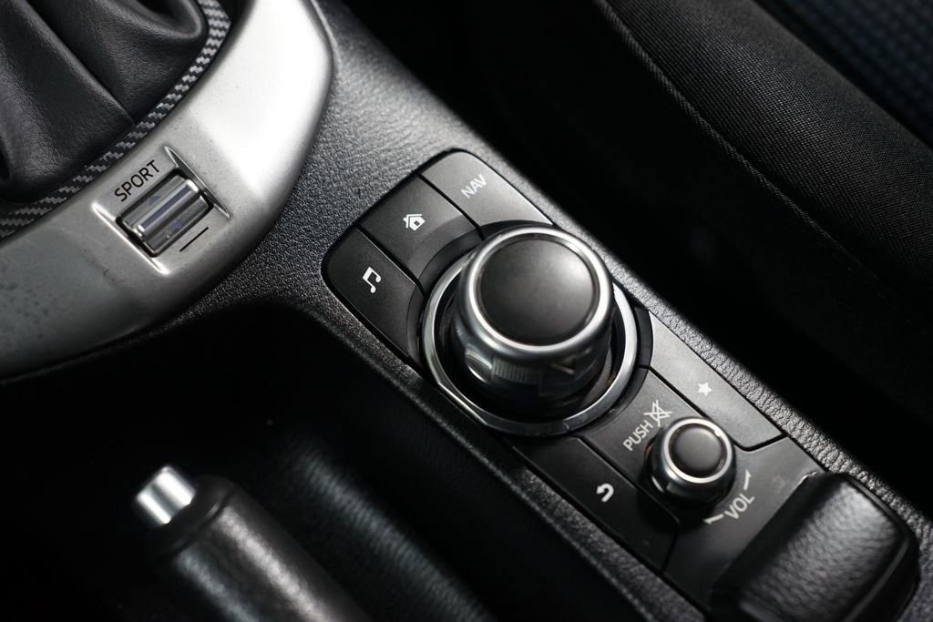 Used 2019 Toyota Yaris L FWD image 21