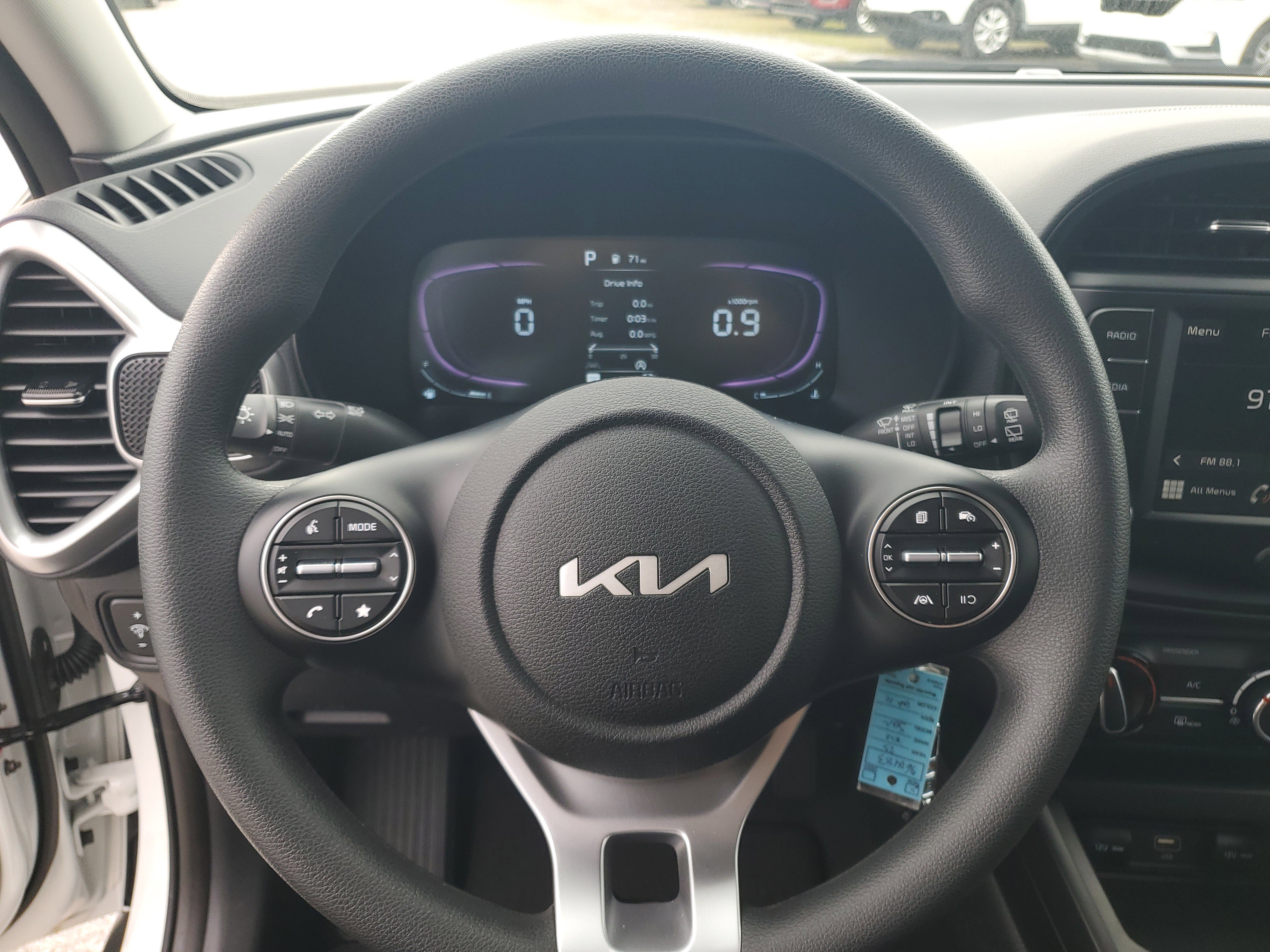 Used 2025 Kia Soul LX image 15