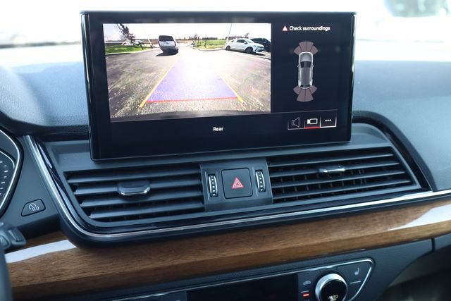 Used 2023 Audi Q5 2.0T Premium w/ Convenience Package image 18