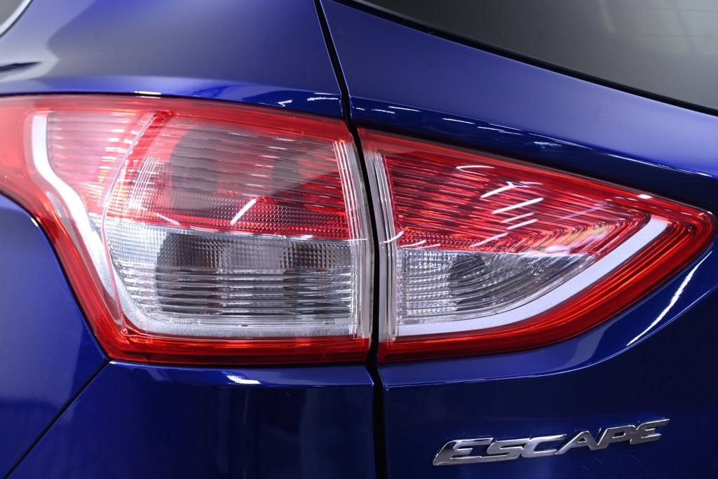 Used 2015 Ford Escape Titanium AWD/4WD image 9