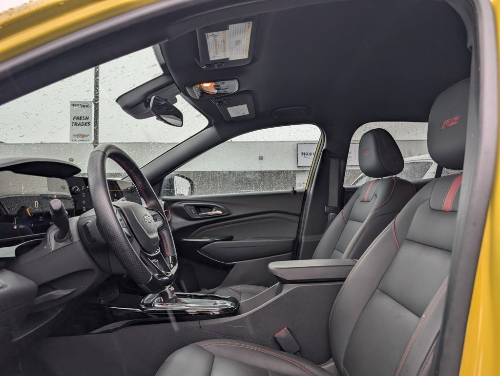 Used 2024 Chevrolet Trax RS w/ Driver Confidence Package image 8
