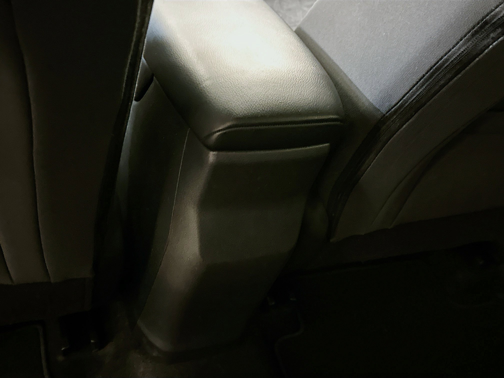 Used 2025 Nissan Kicks SV image 27