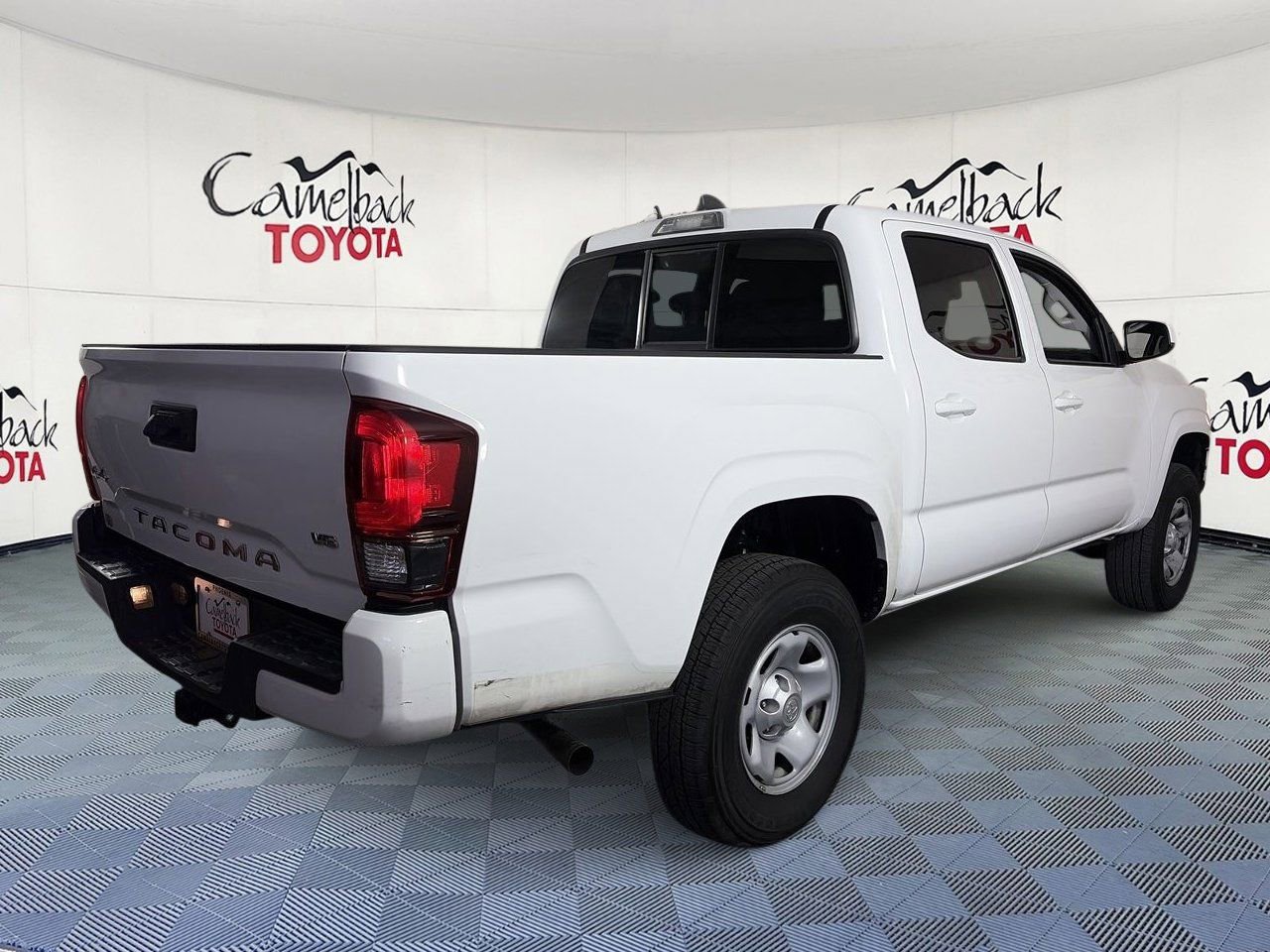 Used 2023 Toyota Tacoma SR AWD/4WD image 8