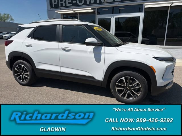 Used 2025 Chevrolet TrailBlazer LT AWD/4WD image 1