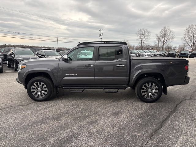Used 2023 Toyota Tacoma Limited image 4