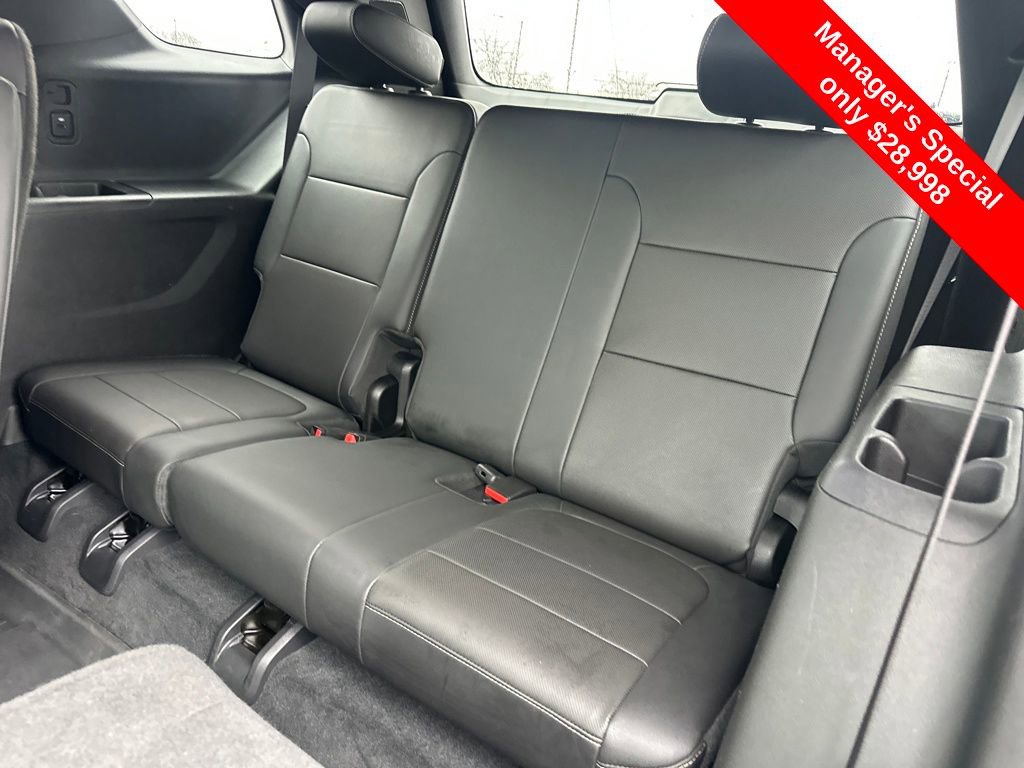 Used 2023 Chevrolet Traverse Premier image 16