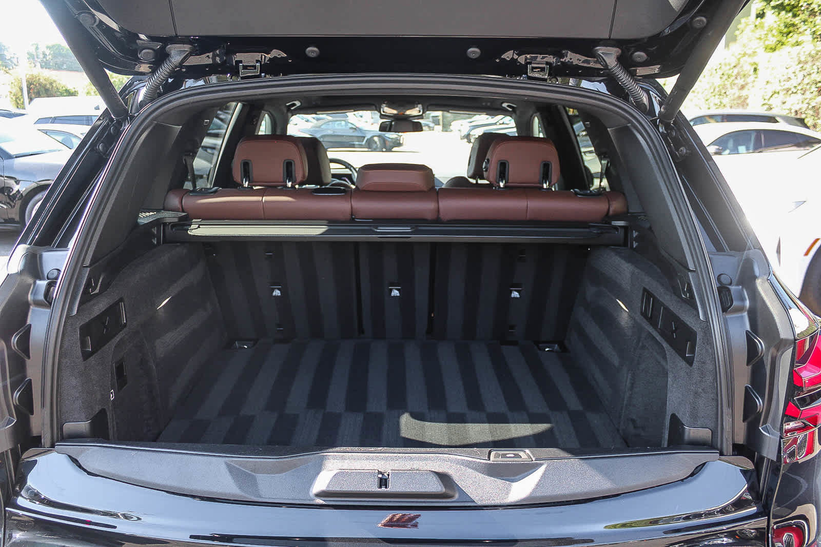 Used 2026 BMW X5 sDrive40i w/ M Sport Package image 25