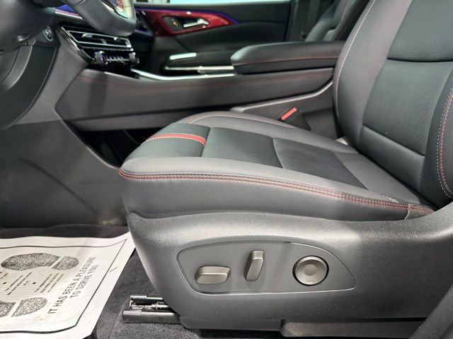Used 2024 Chevrolet Traverse RS image 15