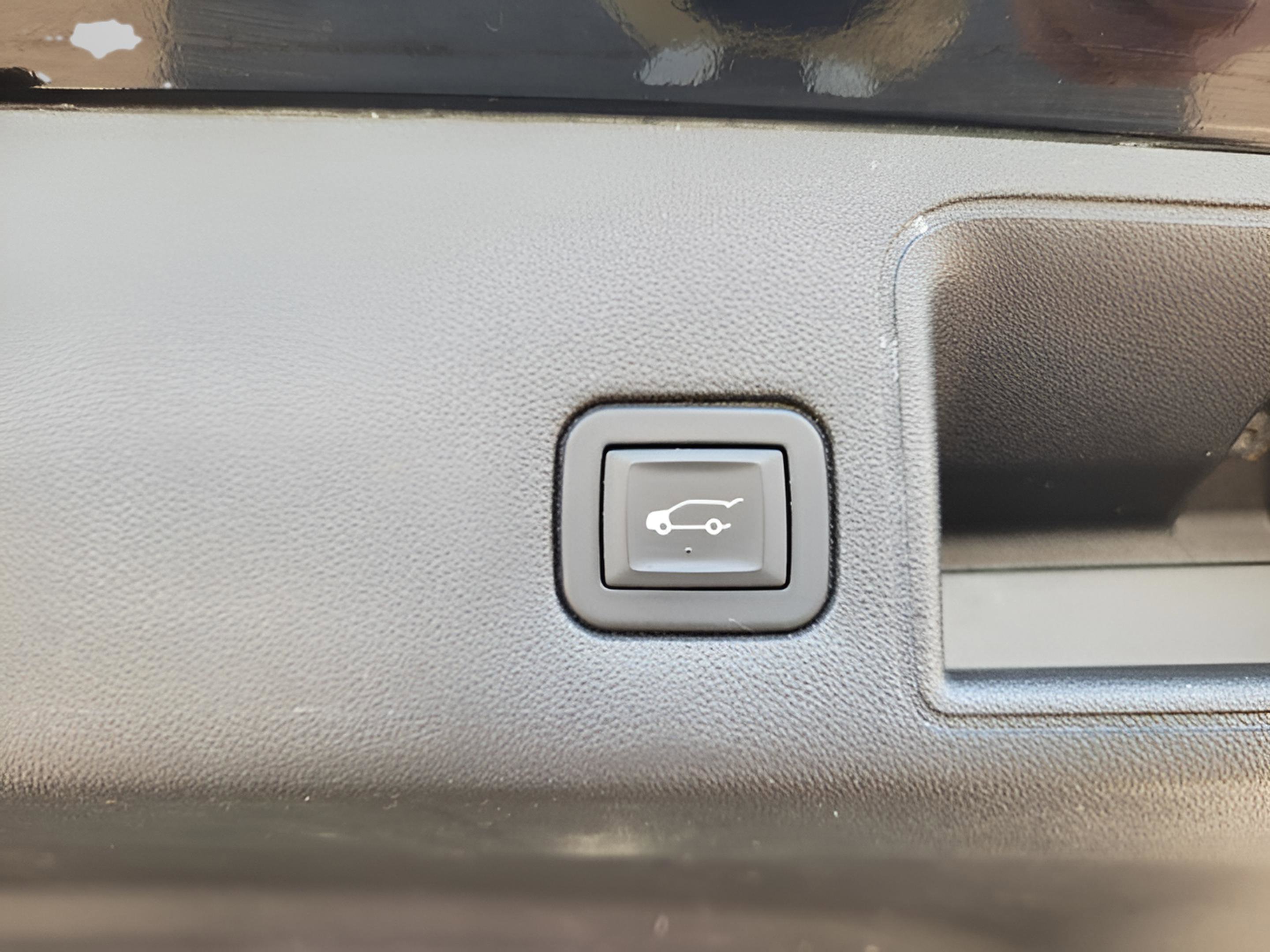 Used 2019 GMC Terrain SLT w/ Preferred Package image 10