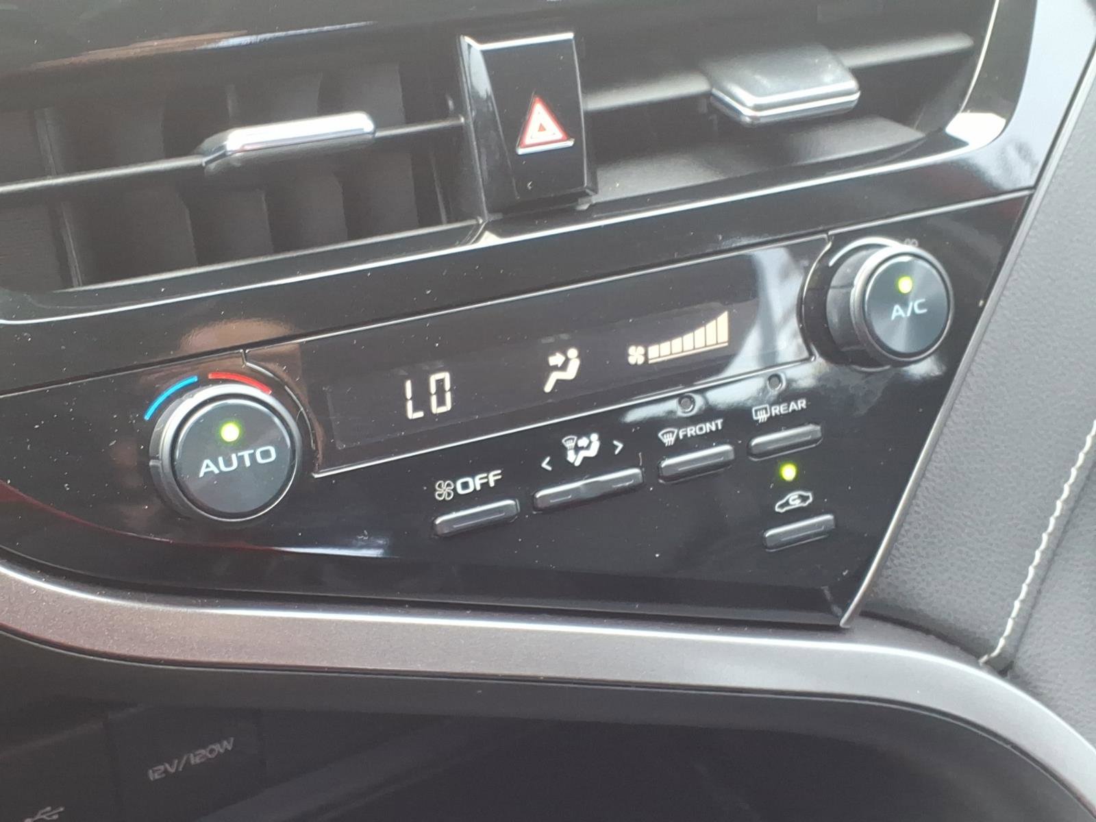 Used 2021 Toyota Camry SE w/ Carpet Mat Package (TMS) FWD image 20