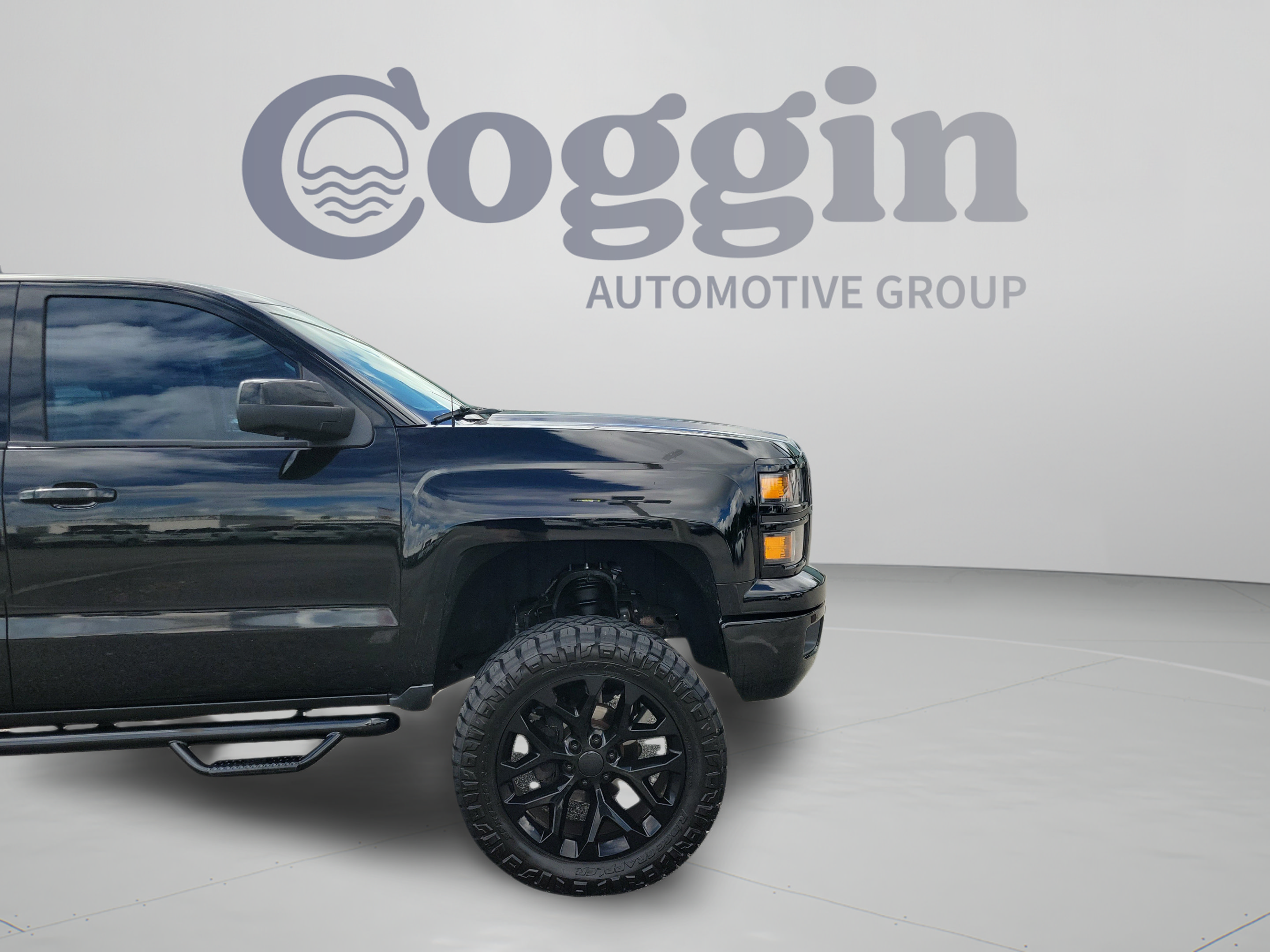 Used 2014 Chevrolet Silverado 1500 LTZ Z71 w/ LTZ Plus Package AWD/4WD image 30