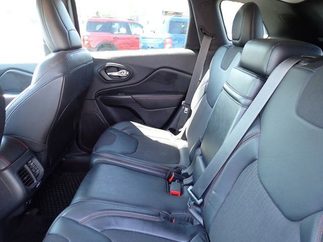 Used 2014 Jeep Cherokee Trailhawk w/ Comfort/Convenience Group image 12