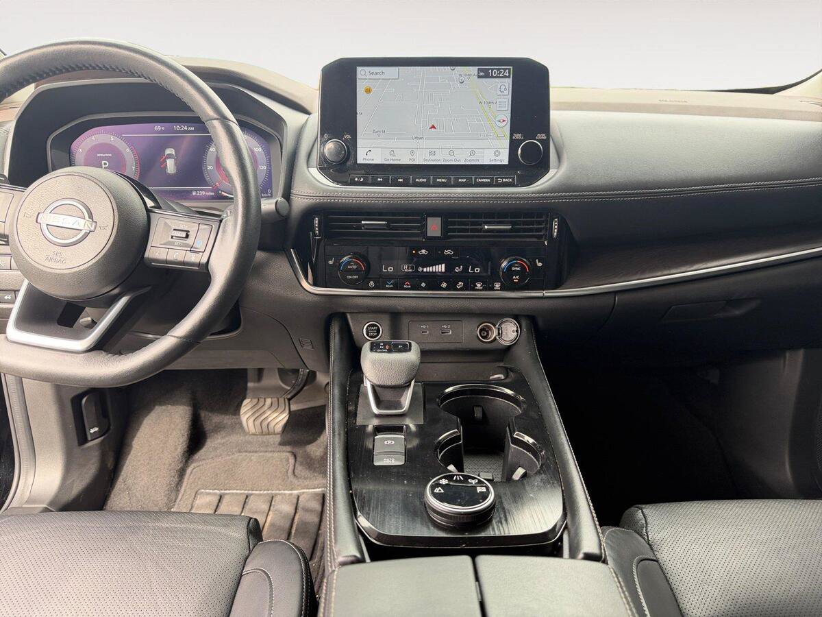 Used 2025 Nissan Pathfinder SV AWD/4WD image 11