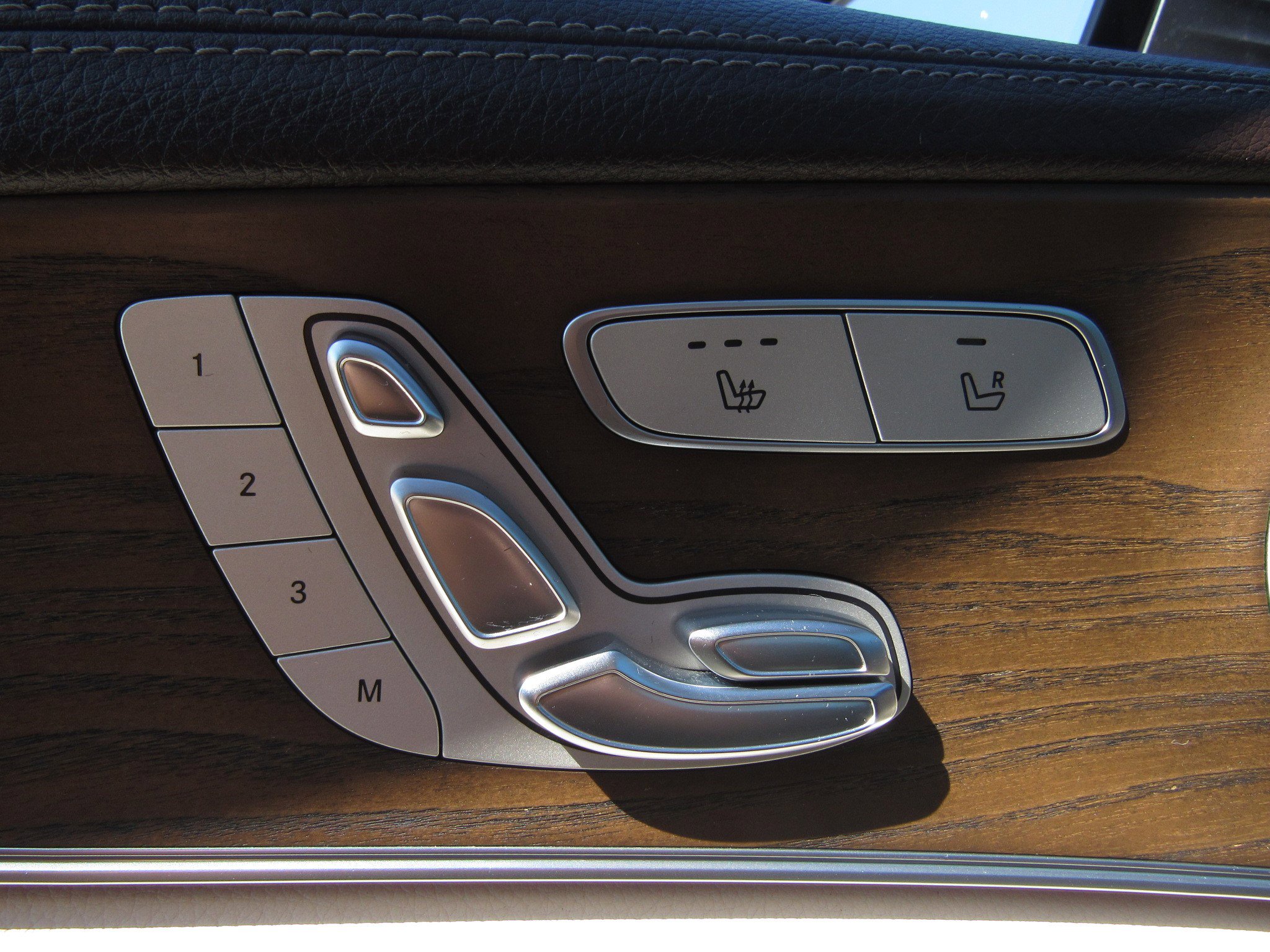 Used 2018 Mercedes-Benz E 300 image 20