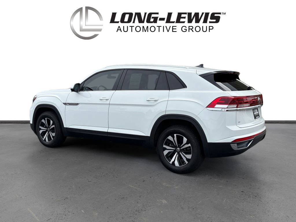 Certified 2024 Volkswagen Atlas Cross Sport SE FWD image 4