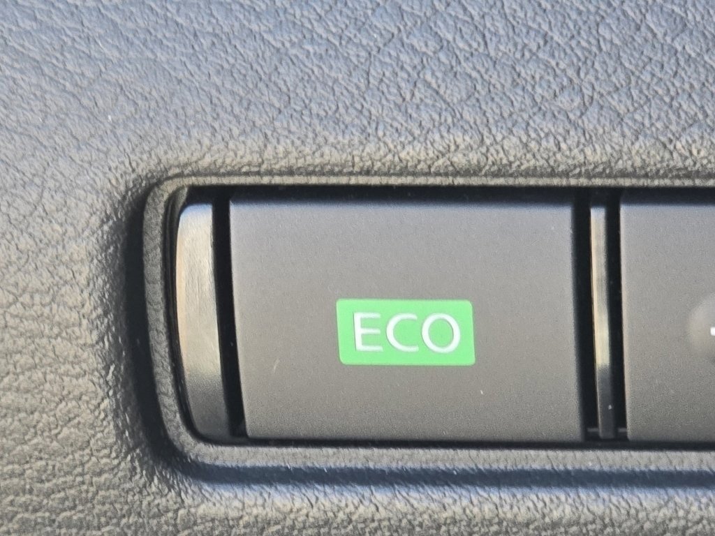 Used 2024 Nissan Sentra SR w/ Trunk Package image 10